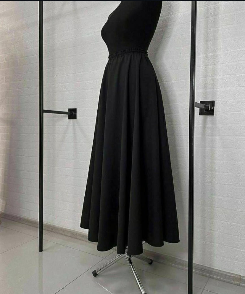 BLACK SILK SKIRT