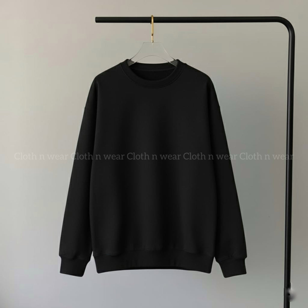 Black plain sweatshirt
