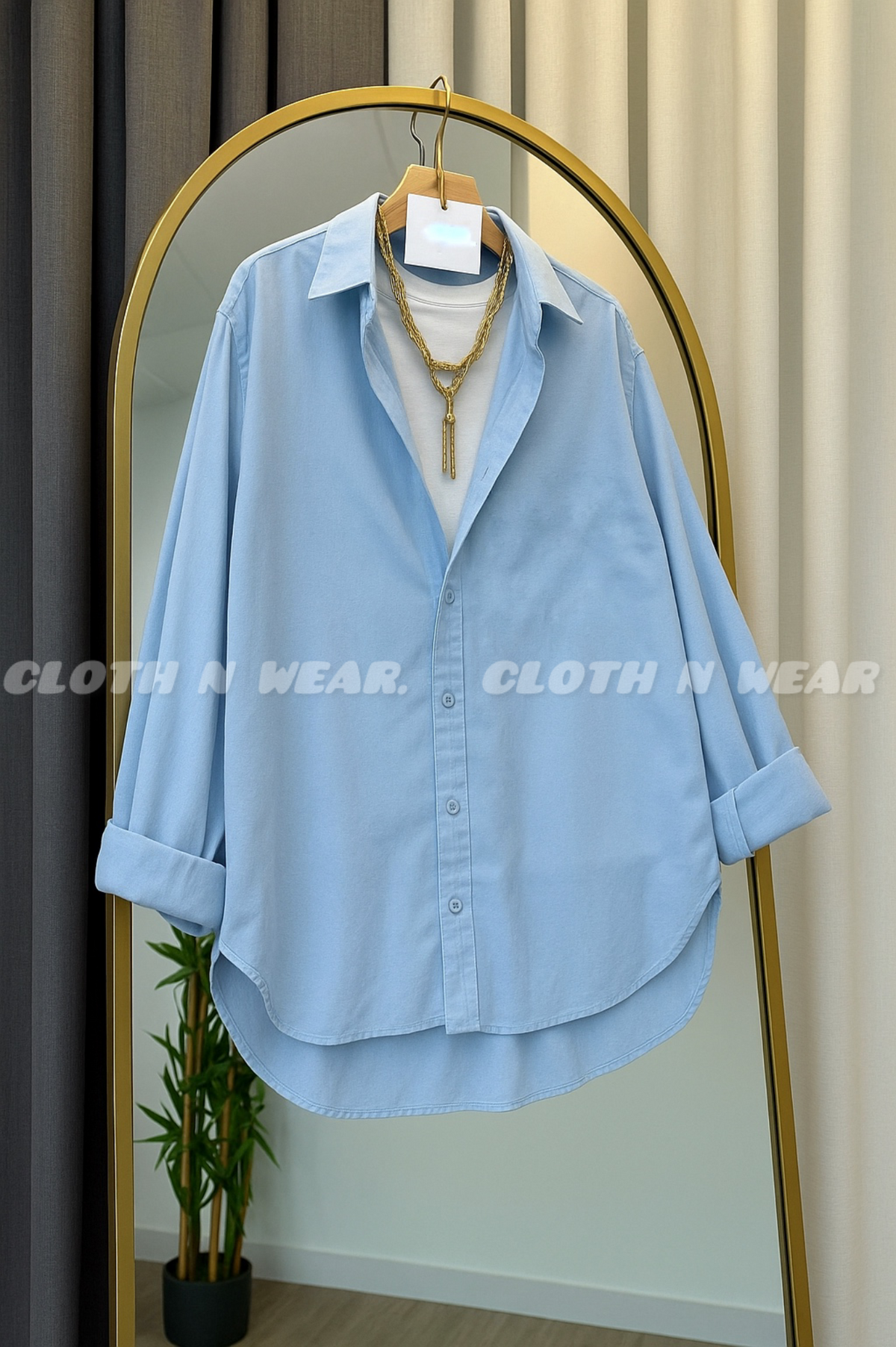 LIGHT BLUE BUTTON DOWN SHIRT
